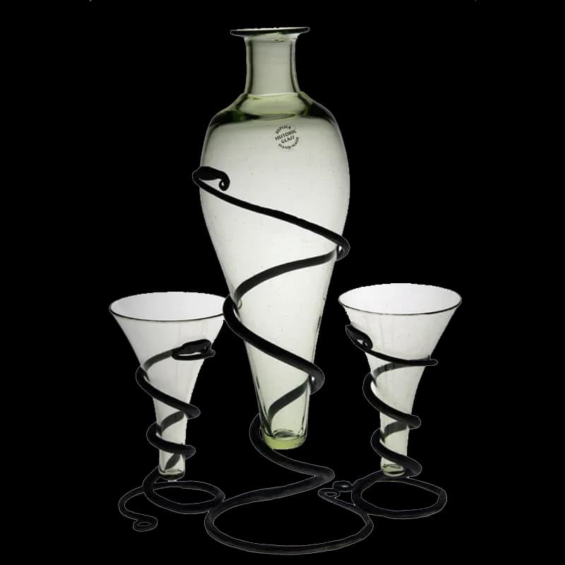 Met-Set, bestehend aus einer Flasche und 2 kleinen Kegelbechern, jeweils mit geschmiedetem Halter