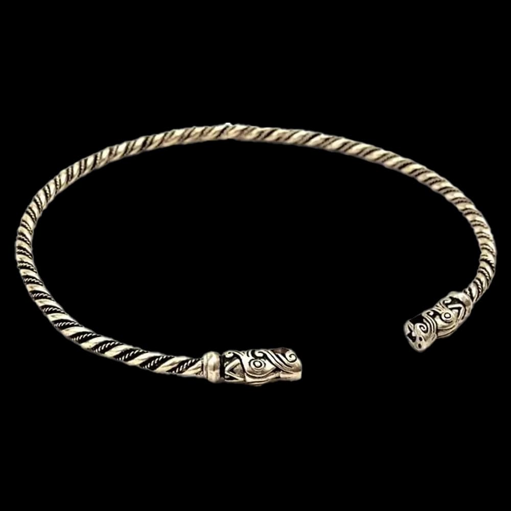 Halsring mit Drachenköpfen, nach Original von Gotland, versilberte Bronze