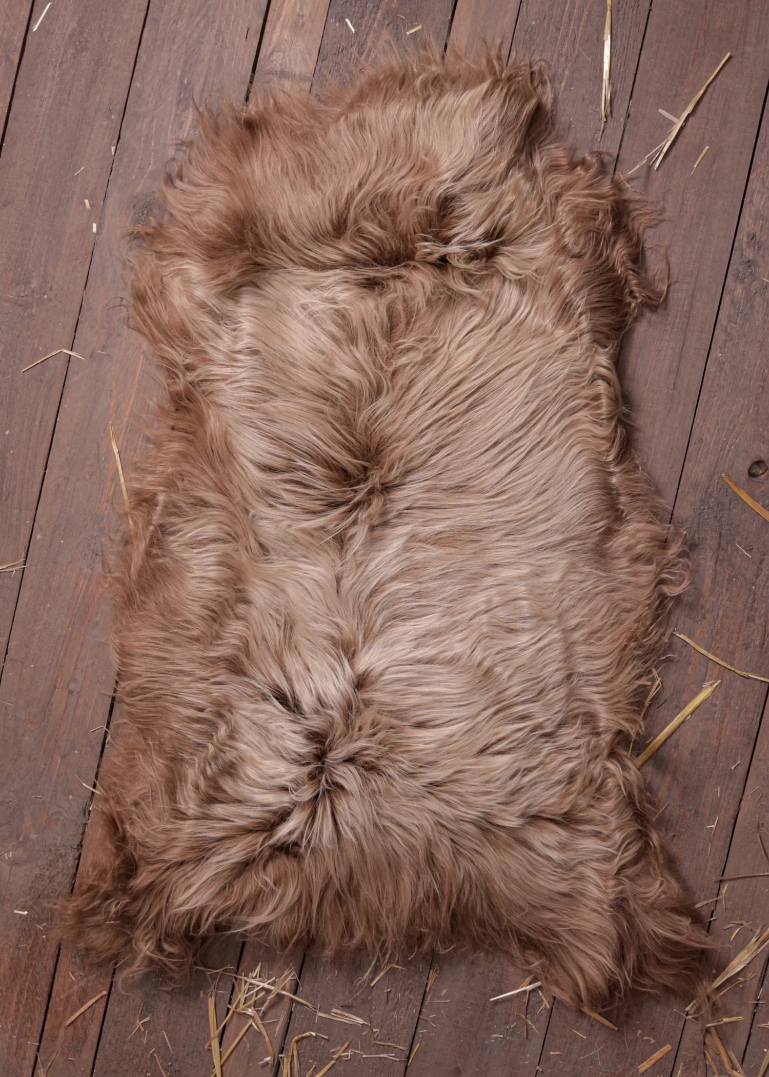 Nordlandschnuckenfell, braun, ca. 115 cm